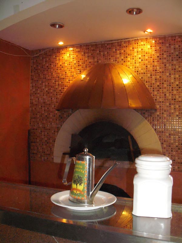 Mosaic pizza oven and oil cruet