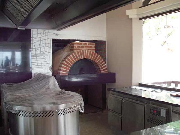 Restaurant kitchen pizza oven