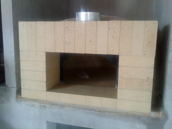 Un forno per la pizza quadrato, Surin Beach, Phuket