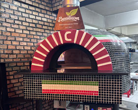 Autentico forno per pizza italiano su ruote